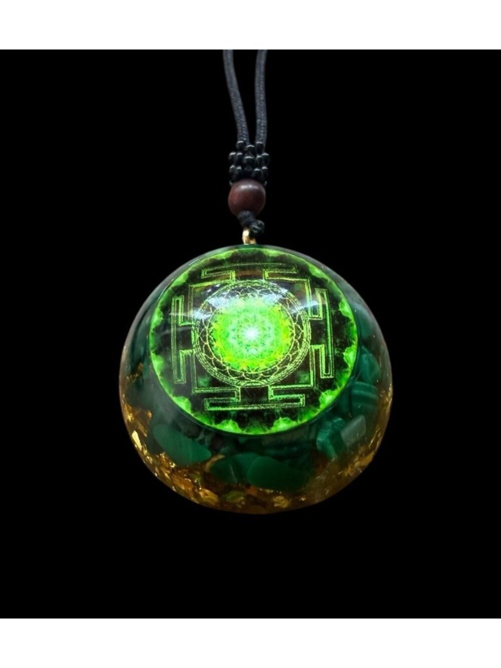 ORGONE MALACHITE Talisman Black Cord Round Pendant
